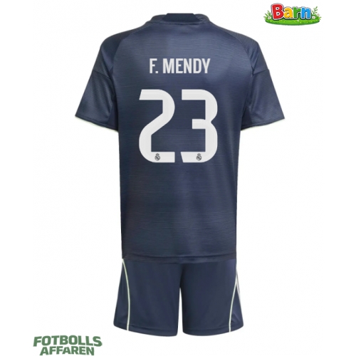 Real Madrid Ferland Mendy #23 Bortaställ Barn 2025-26 Kortärmad (+ Korta byxor)